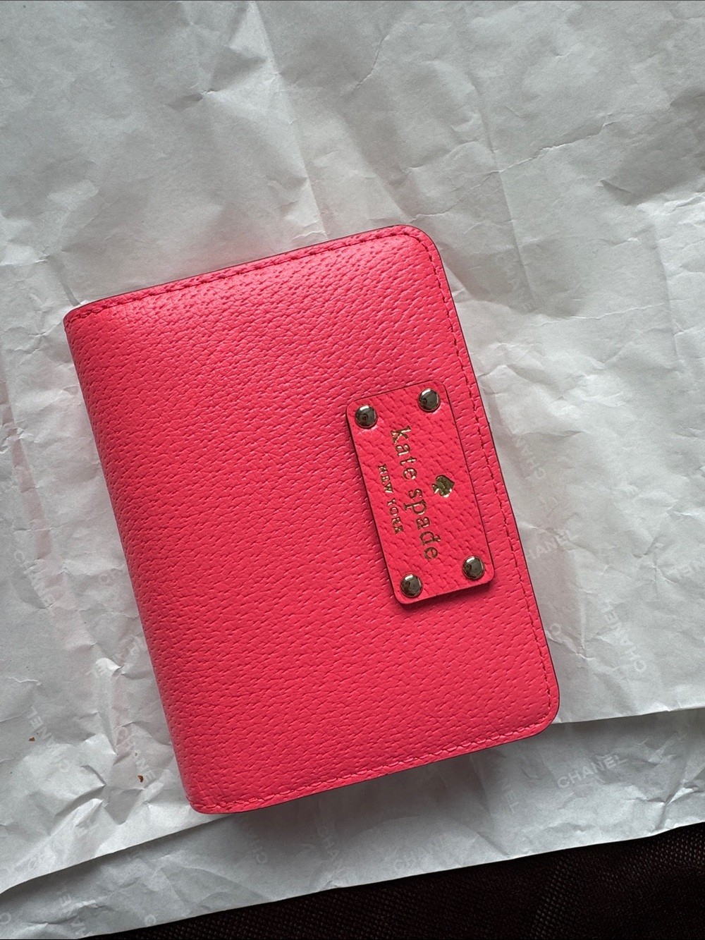brand new kate spade Pink Pebbled Leather Compact Wallet